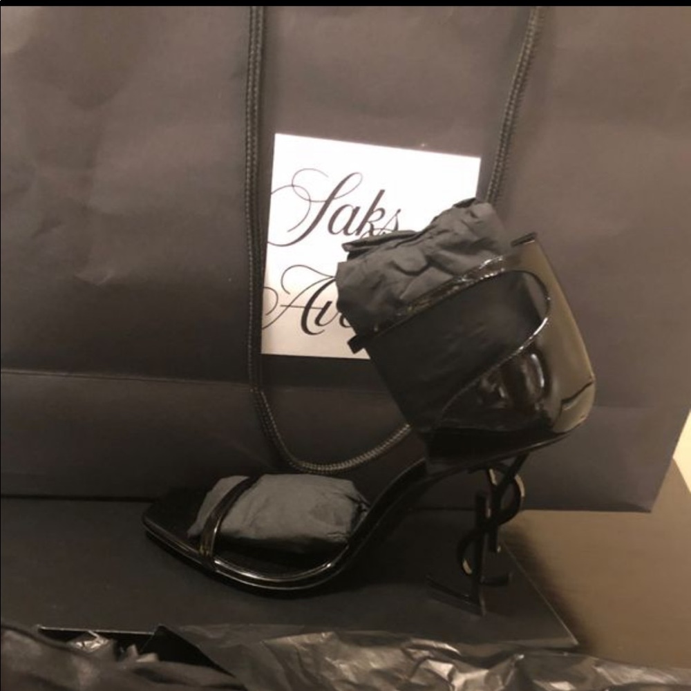 Brand new ysl heels never worn size 38 1/2